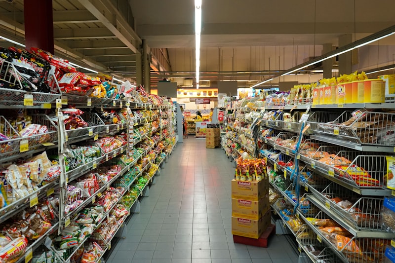Franchise retail storefront